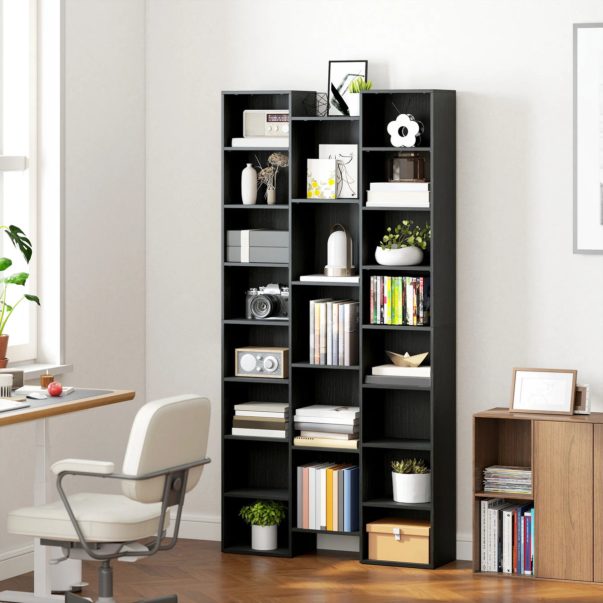HOMCOM 21-Compartment Bookshelf - Black