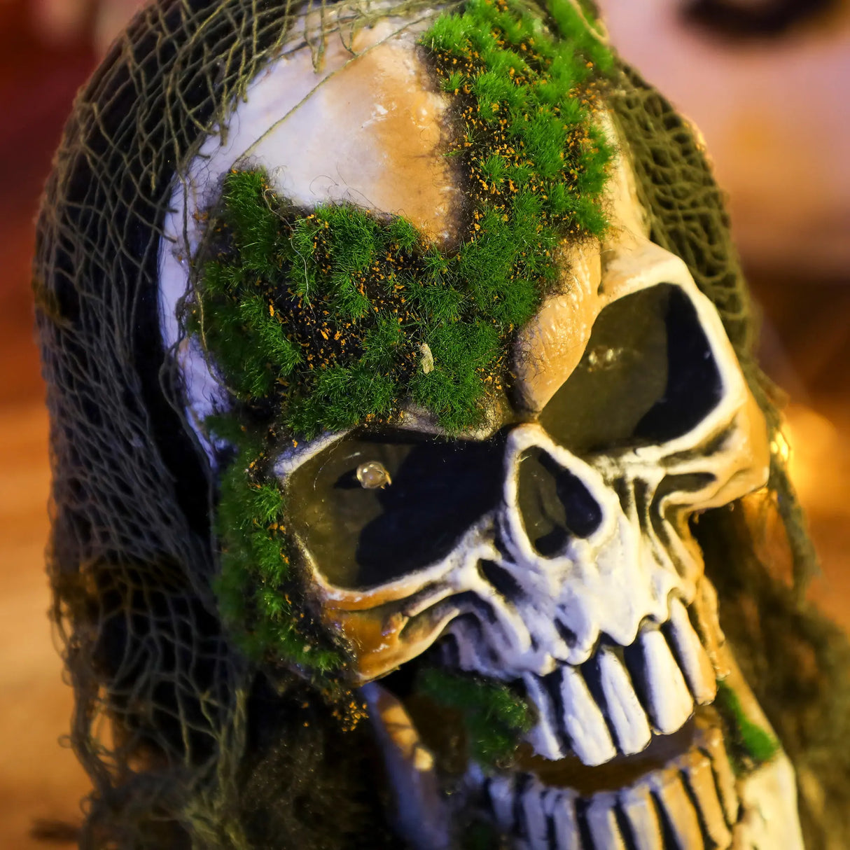 Outsunny Halloween Animated Skeleton with Glowing LED Eyes, Half-Body Scary Halloween Decorations, Battery Operated, Indoor Party Props