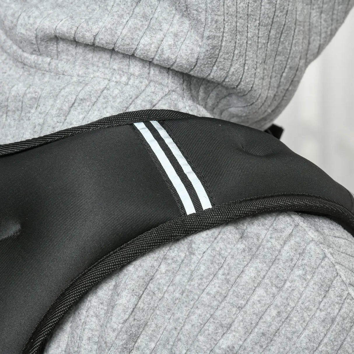 HOMCOM 5KG Weighted Vest, Running Weight Vest with Adjustable Strap, Convenient Pocket and Reflective Strips for Men and Women