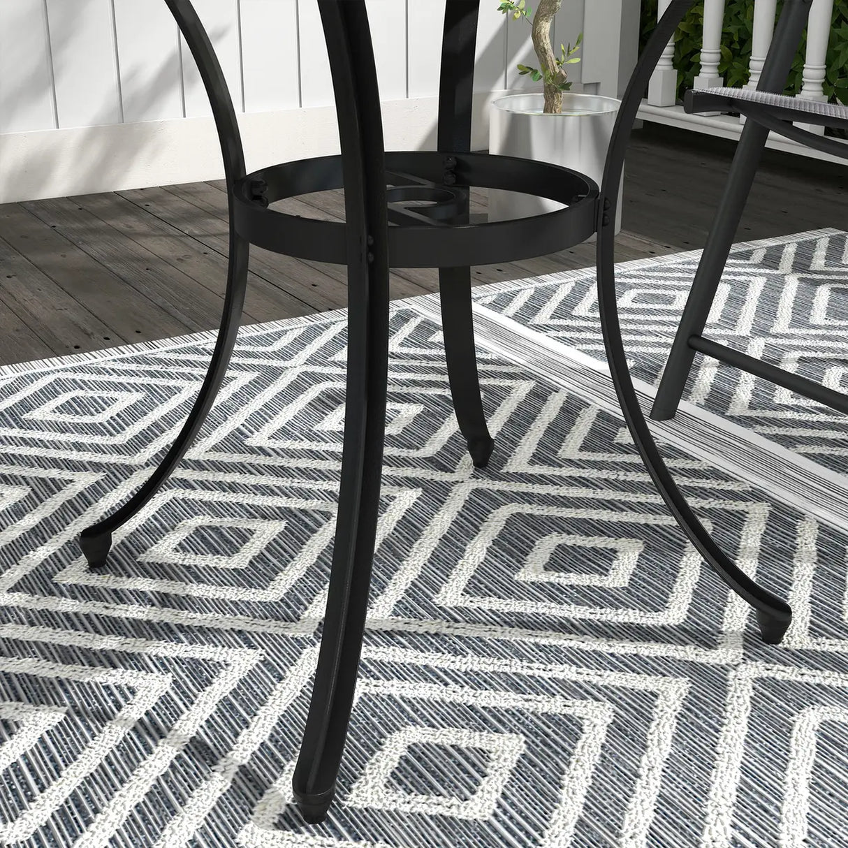 Outsunny Round Aluminium Table, with 50mm Parasol Hole