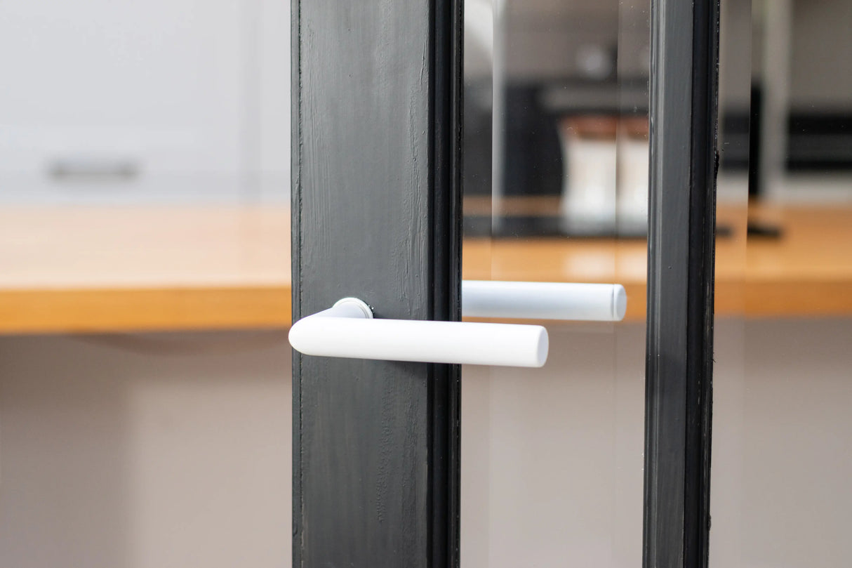 Tupai Exclusivo 5S Line Covela Lever Door Handle on Concealed Round Rose - White - Set