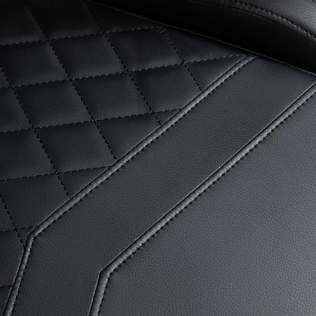 Vinsetto Computer Gaming Chair with Footrest, Video Gaming Chair for Adults with 130 Reclining Back, Desk Chair with Lumbar Support and Adjustable Height, Black