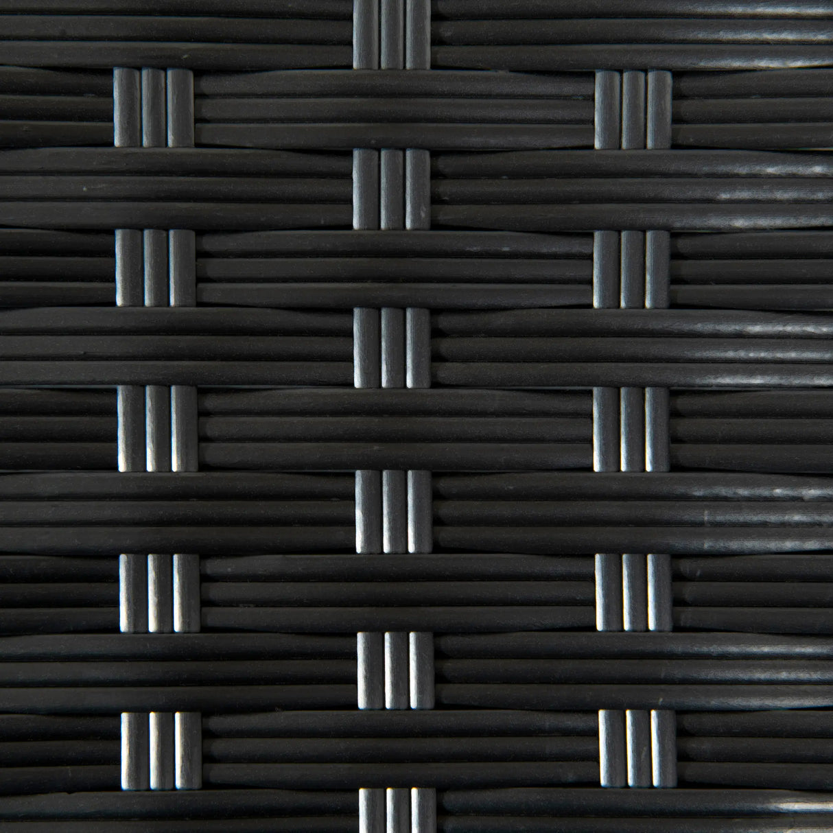 Outsunny Rattan Side Table, Outdoor Coffee Table with Plastic Board Under the Full Woven Table Top for Patio, Garden, Balcony, Black